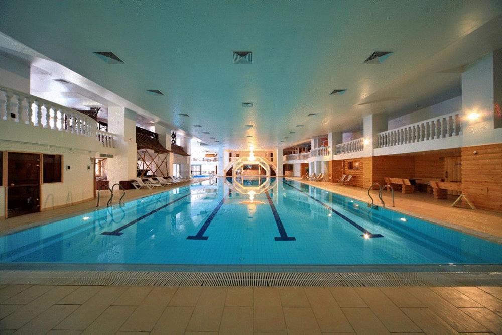 Royal Hotels And Spa Resorts Promenad Truskavets Eksteriør billede